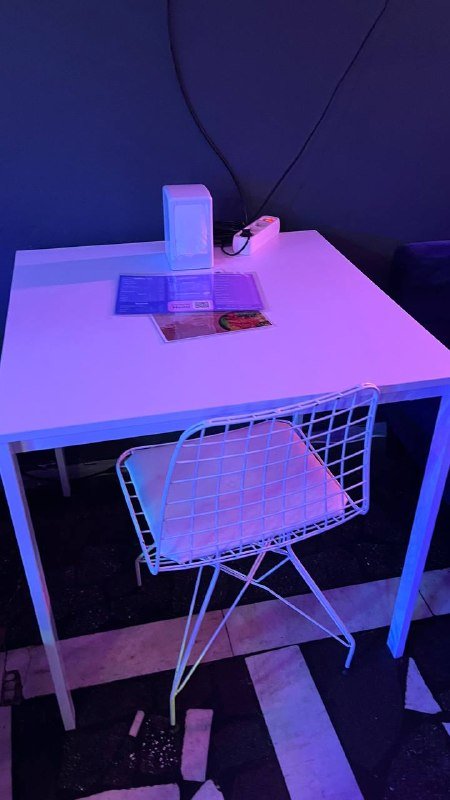 Столы, Стулья