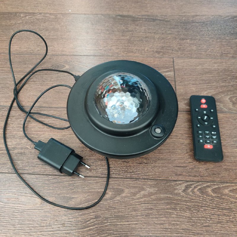 LED ночник-светильник проектор звездного неба с Bluetooth колонкой