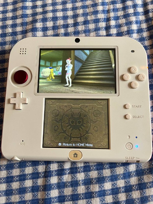 Nintendo 2ds прошитая консоль с аксессуарами 2