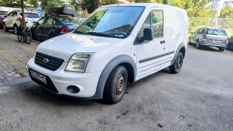 Ford Transit Connect 2010 года 1