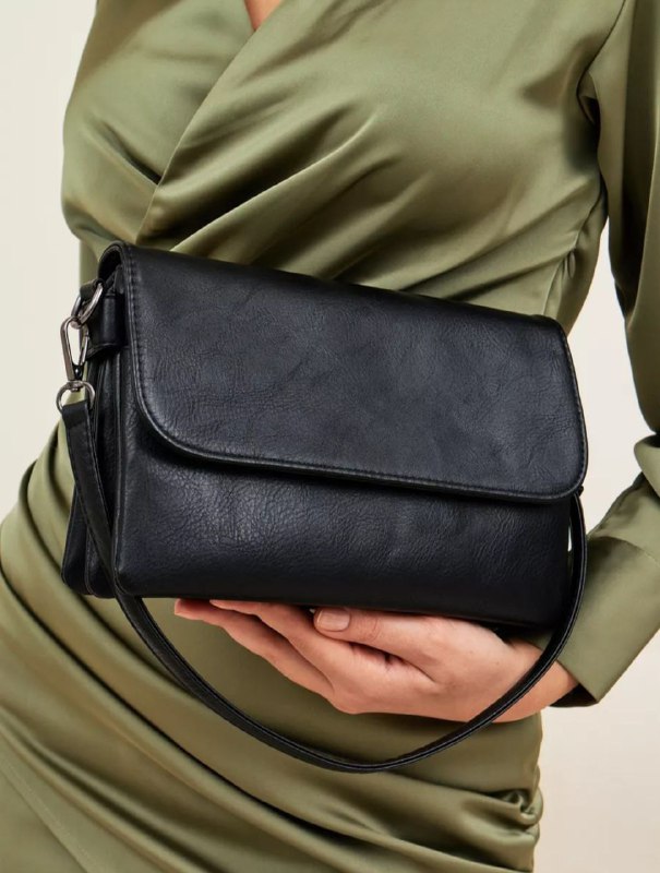 Handbags and totes 3
