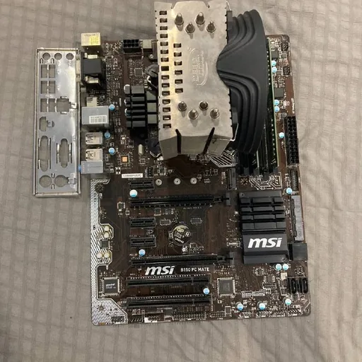 Комплект: процессор i5 6600, материнская плата MSI B150 PC Mate, кулер Deepcool Gammax 400, ОЗУ DDR4 16 ГБ