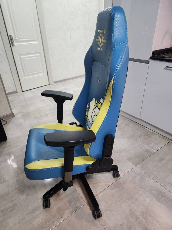Кастомное геймерское кресло NOBLE CHAIRS Fallout