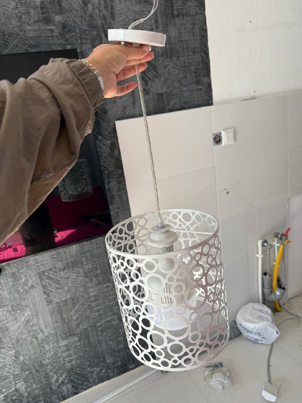 Подвесной светильник с абажуром