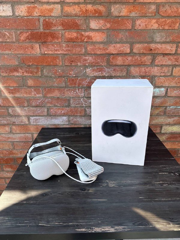 Apple Vision Pro M2 1TB полный комплект