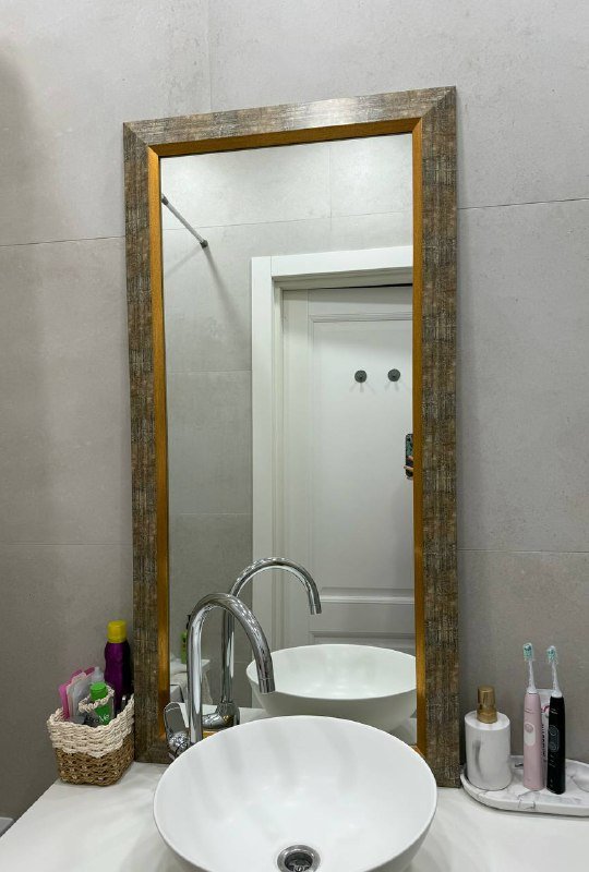 Раковина, смеситель, зеркало, комод