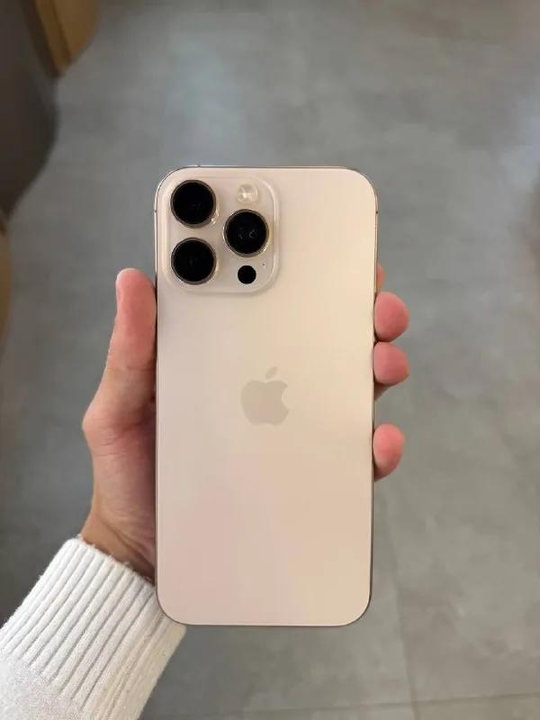 Iphone 16 Pro Max 1
