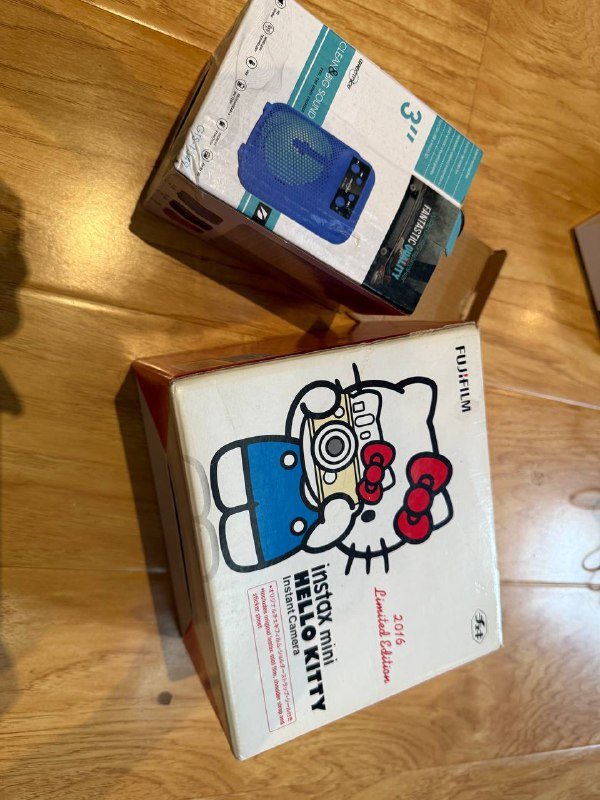 Чёрные штаны размер S, бежевые штаны размер S, розовая шуба размер M, корсет размер S, розовое платье USP polo 7-8 лет, красное платье mayoral 8 лет, резиновые сапоги 31-32 размер с шерстяной вкладкой 5