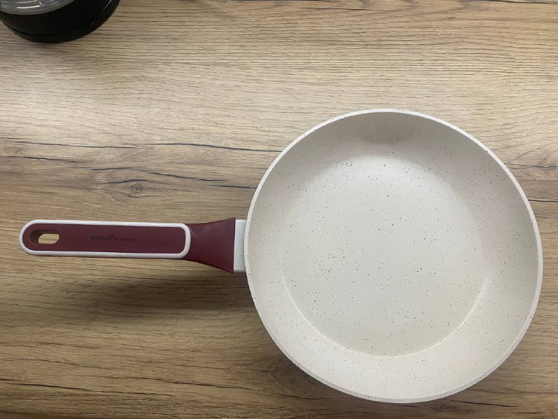 Эволюция. Триумф идеи, Подставка для телефона, Ваза ikea, МФР ролл, Сковородка 26см, Кастрюля ikea 15см, Кастрюля ikea 20см, Форма для выпечки 5