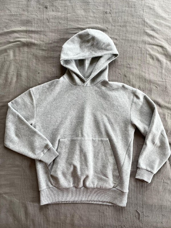 Zara худи, Savage X Fenty худи, Adidas свитер, Levi's рубашка, Tommy Hilfiger рубашка