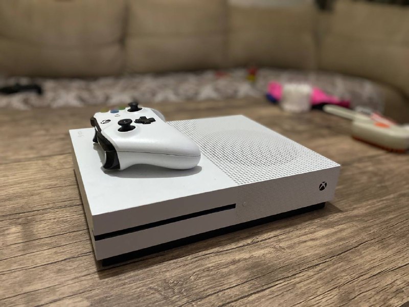 Xbox One S 1TB console with controller