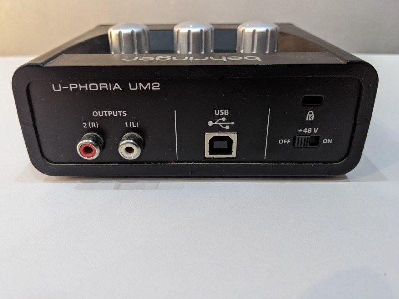 микрофон BOYA BY-DM500, штатив, XLR-кабель, аудиокарта Behringer, переходник