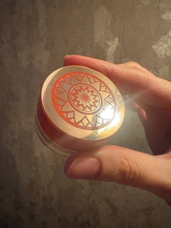 Сияющие тени для век Vivienne Sabo 1