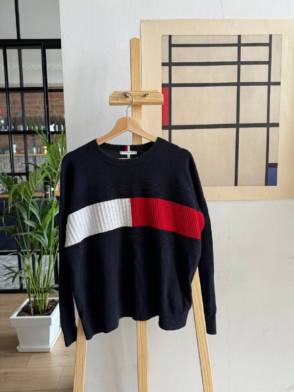 Жилетка Mango, Свитер Tommy Hilfiger, Куртка ZARA, Дубленка Zara, Шапка, Перчатки, Кепки 2