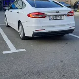 Ford Fusion Hybrid SE 2019 4