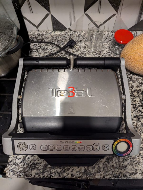 Соковыжималка центробежная Mesko MS 4126 3