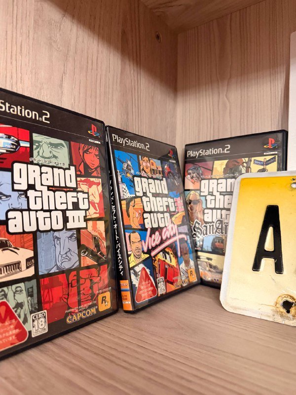 Оригинальные японские коллекционные игры Grand Theft Auto Vice City и прочие 5