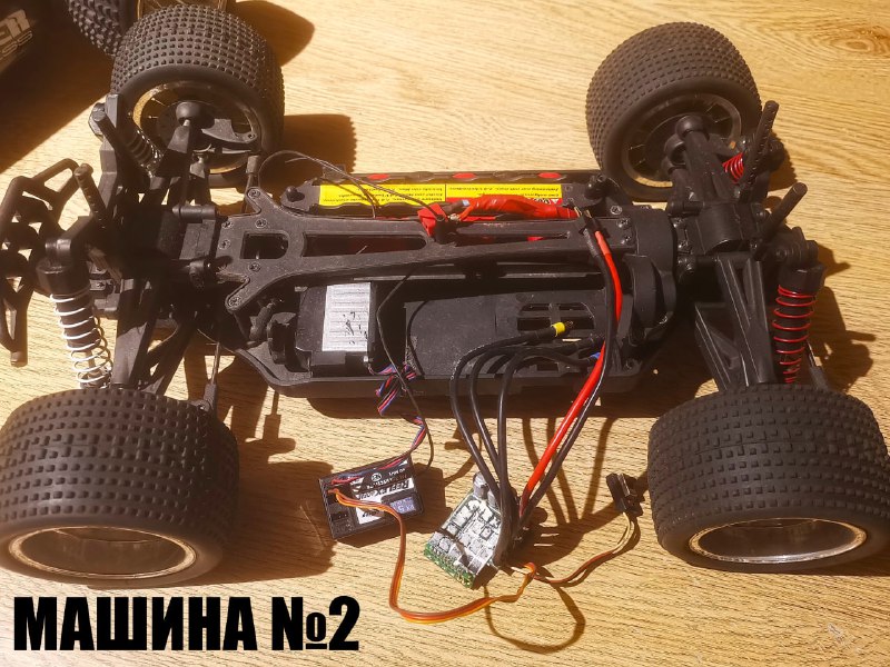 RC машины, запчасти, аккумуляторы и зарядное устройство 5