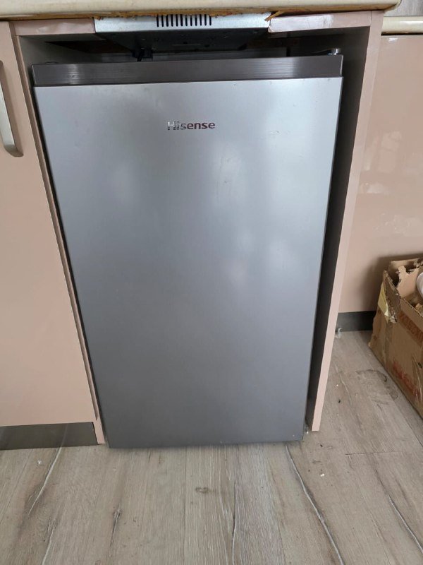 Холодильник рабочий в хорошем состоянии