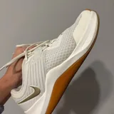 Женские кроссовки Nike 3
