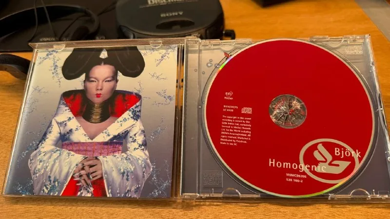 Bjork Homogenic CD 1