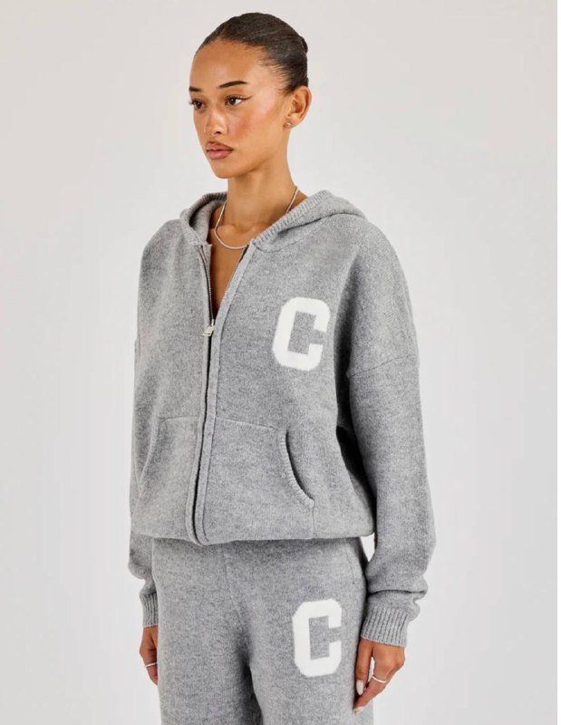 Худи Cernucci, брюки Massimo Dutti, водолазка Massimo Dutti 3