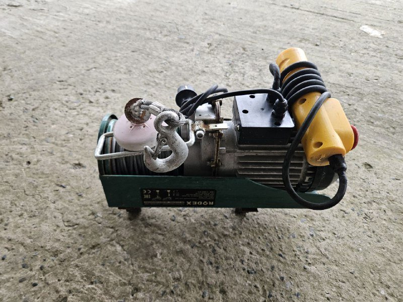 Лебедка с тросом 25 метров 3