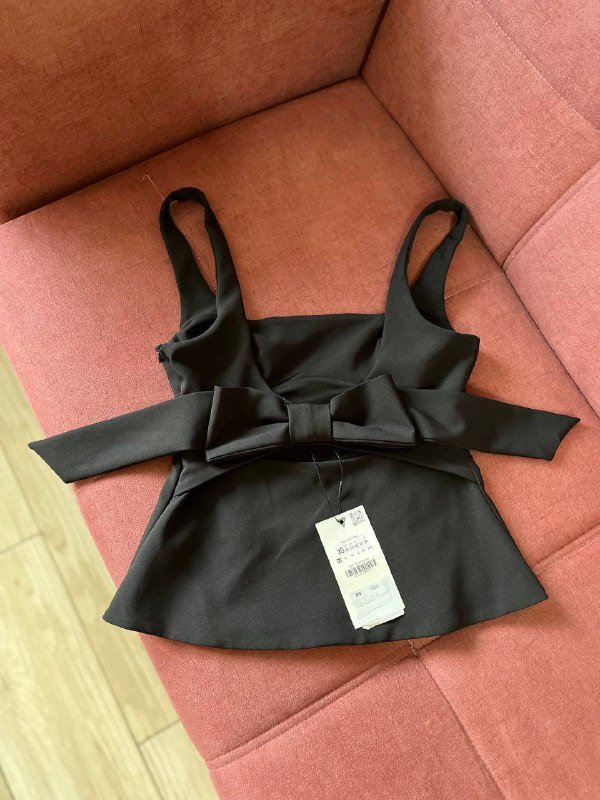 Топ Zara, Джинсы Zara, Майка Zara, Кофта Stradivarius, Сумка New Yorker 2