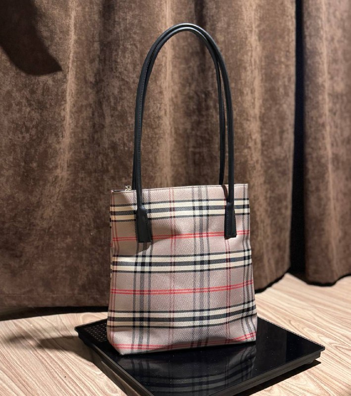 Сумка в стиле Burberry