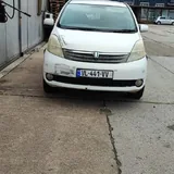 Honda minivan 1