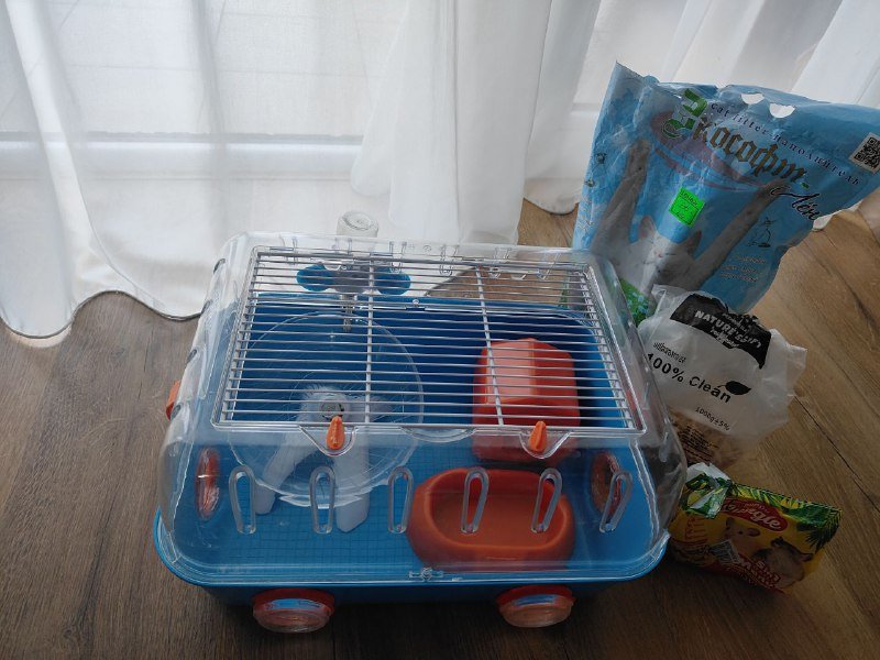 Клетка для хомяка Ferplast с кормом и наполнителем