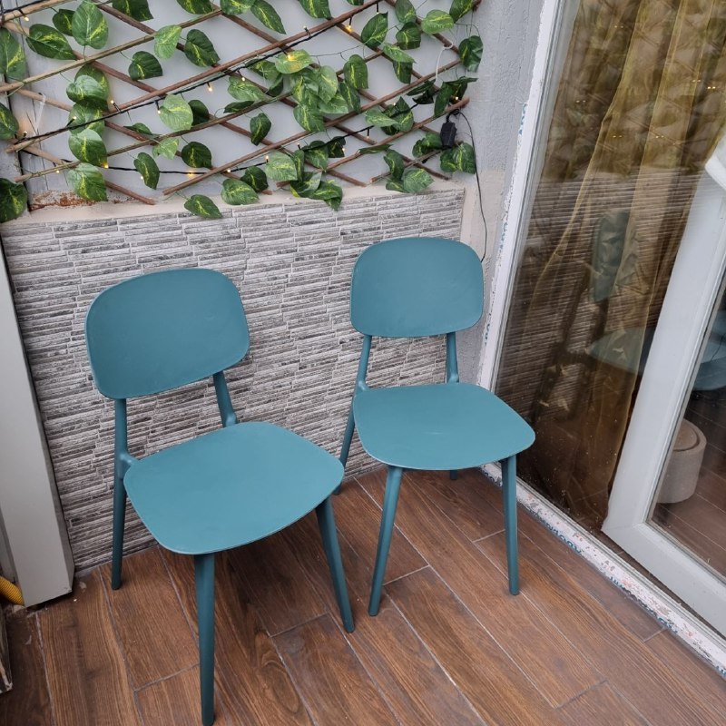 Стулья новые, 2 шт.