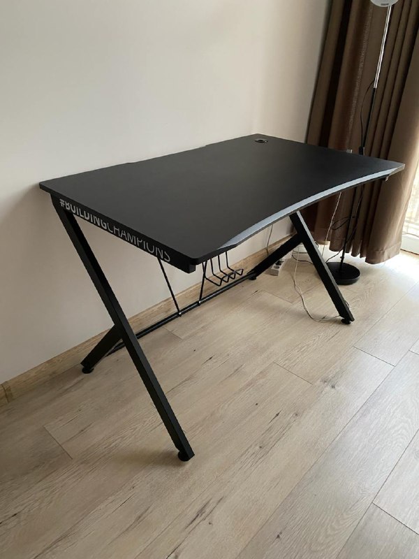 Стол TRUST GAMING GXT 711 DOMINUS GAMING TABLE