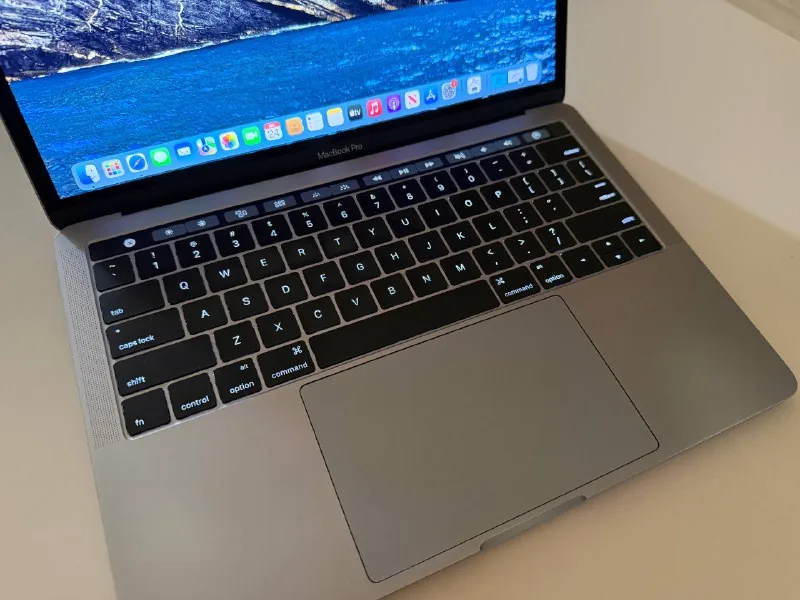 MacBook 13 Retina 1
