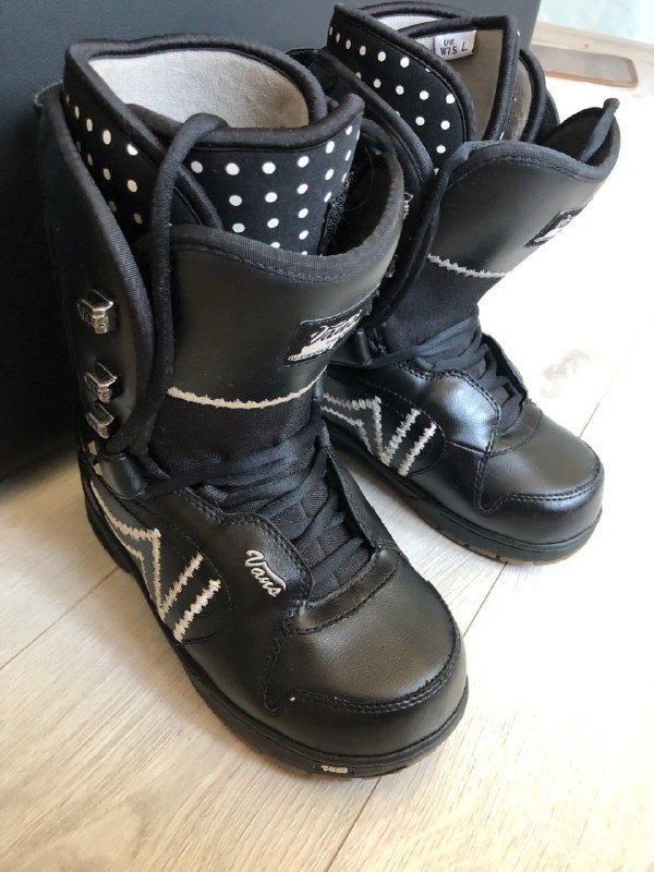Ботинки мужские сноубордические Adidas 9.5 BOA, Ботинки женские сноубордические Vans 39 10