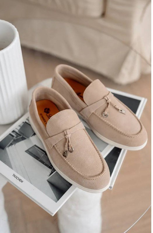 Вентилятор, лампы, чайник, мусорное ведро, гладильная доска, пинцеты, чехол на iPhone, мокасины, костюмы, лоферы 10