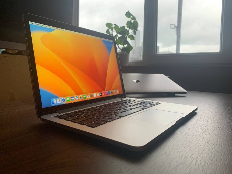 MacBook Pro 2015 13,3 i5 16GB 256GB SSD