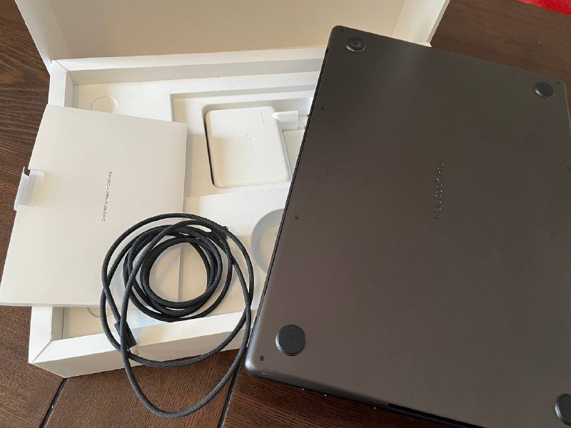 MacBook Pro 16” M3 Pro 18 GB 1 TB SSD 5