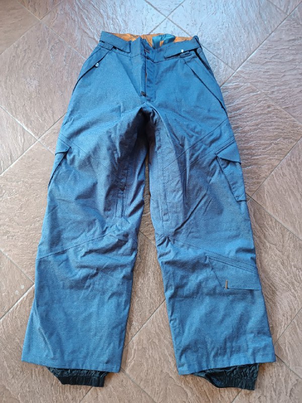 Горнолыжная куртка Billabong, куртка Mountain Warehouse, штаны Wedze 6