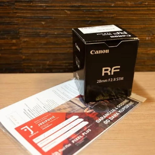 Canon RF 28mm f/2.8 STM объектив