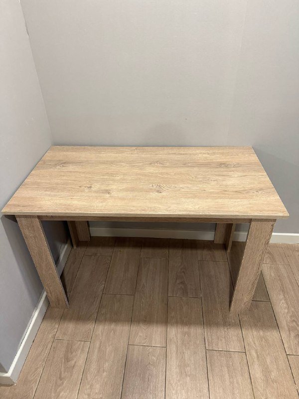 Стол деревянный