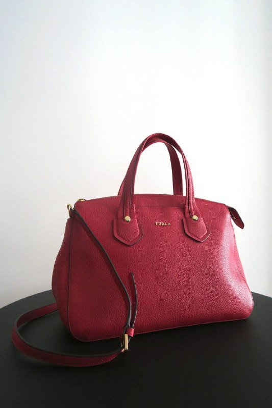 Оригинальная кожаная сумка Furla рубиново-красная