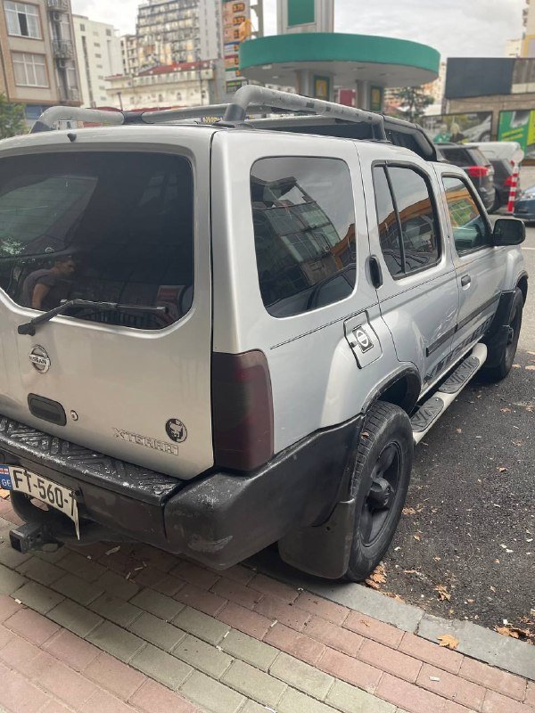 Nissan X-Terra 4