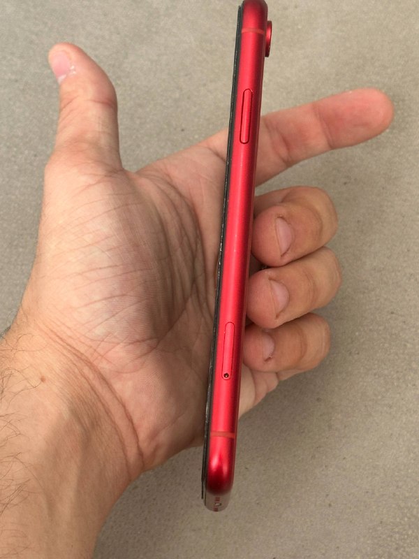 iPhone XR Product Red 4