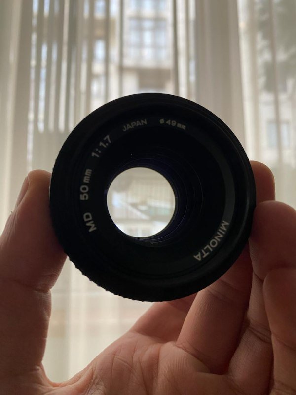 Minolta XG-M пленочный зеркальный фотоаппарат, объектив 50mm 1.7, фильтры UV Kenko и CPL 7