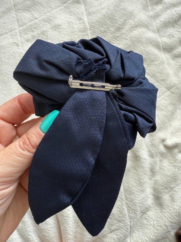 Элегантное платье для торжеств с бантом 3