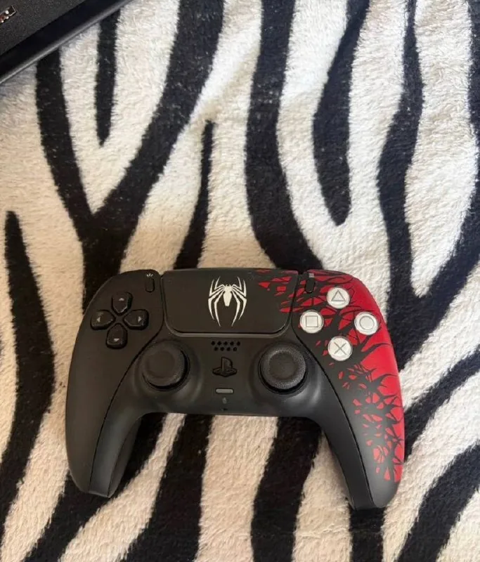 Sony PlayStation 5 Spider-Man 2 Limited Edition 1