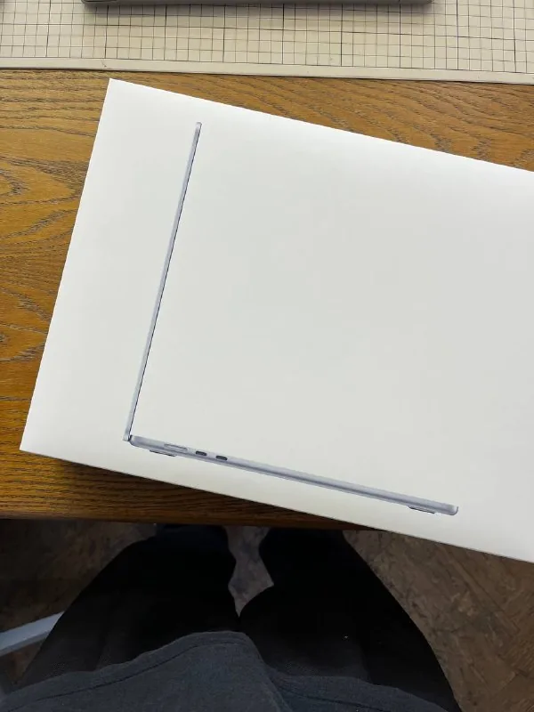 MacBook Air M5 15-inch 1