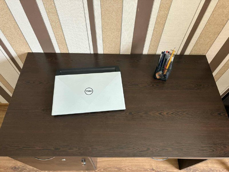 шкаф, письменный стол 6