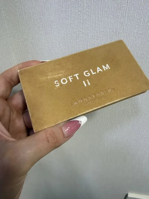 Палетка теней Anastasia Beverly Hills Soft Glam II 1